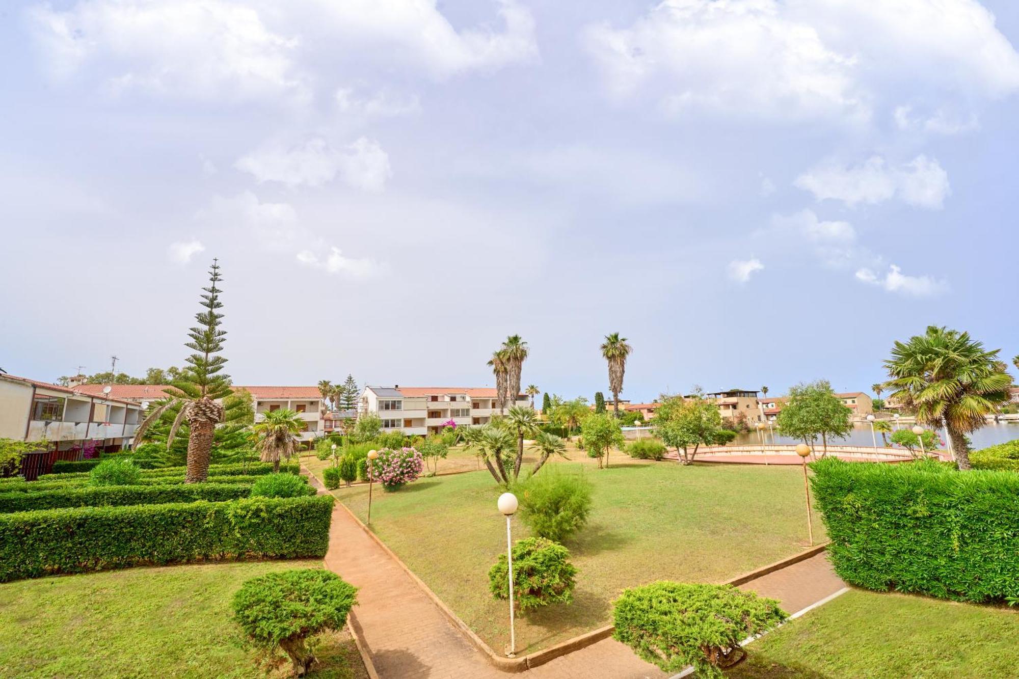 Aparthotel Casa Vacanze Lux By White I Casoni Exterior foto